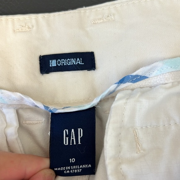 Gap Women's Cream Shorts size 10 - Picture 3 of 8